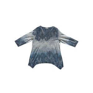 One World Woman's V-Neck Printed Embellished 3/4 Sleeve Top_Size Medium